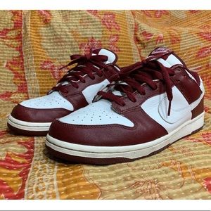 nike sb dunk low burgundy